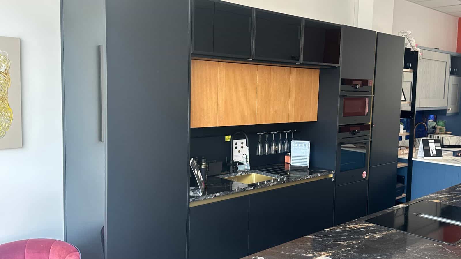 Rotpunkt Matt Black Handleless Kitchen thumbnail 2