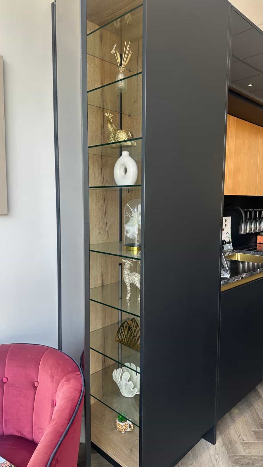 Rotpunkt Matt Black Handleless Kitchen thumbnail 3