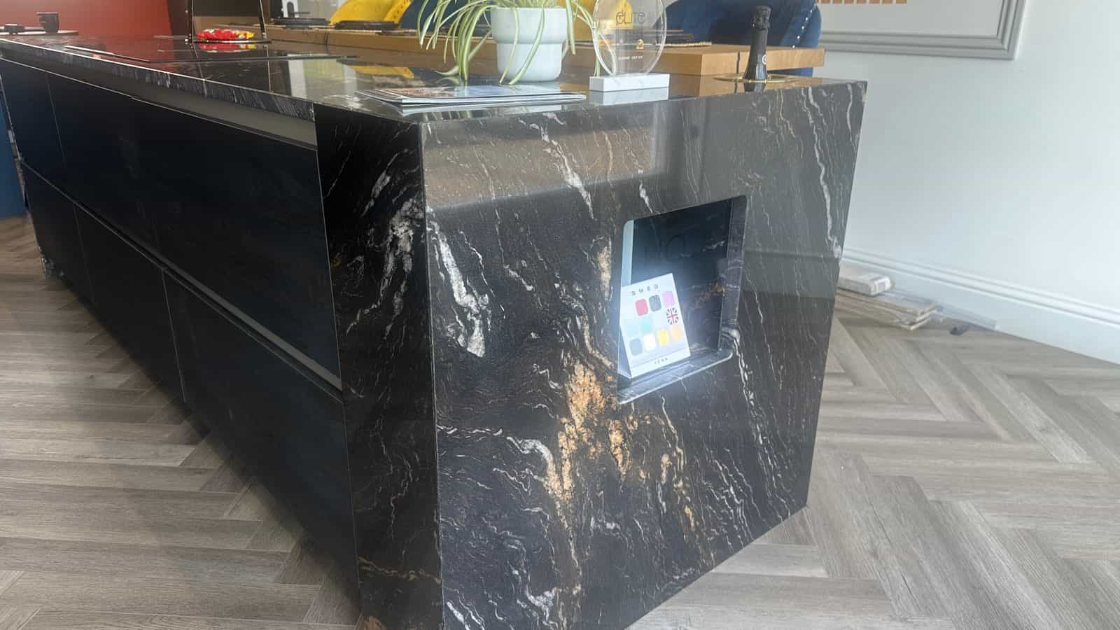 Rotpunkt Matt Black Handleless Kitchen thumbnail 6